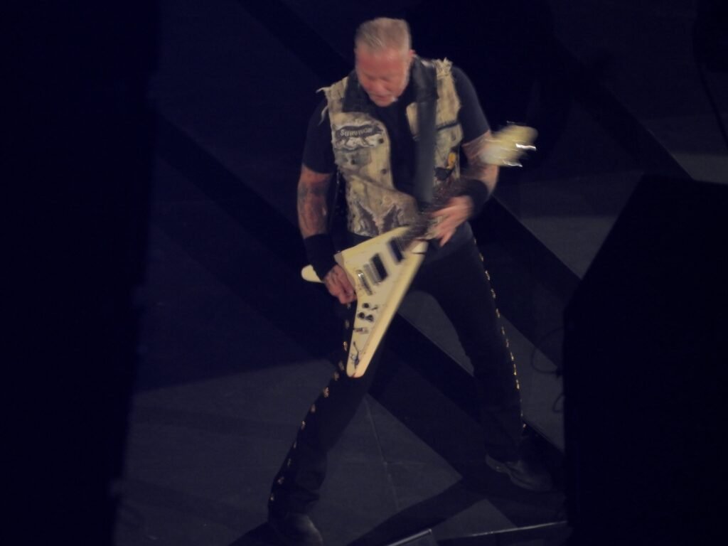 {"data":{"product":"tiktok","editingeffectslist":[],"is default prop":"ma=="}}